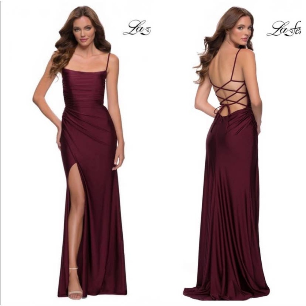 La Femme 29710 Square Neck Shiny Jersey Gown Sz 00 Dark Berry